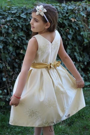 Официална детска рокля в златисто