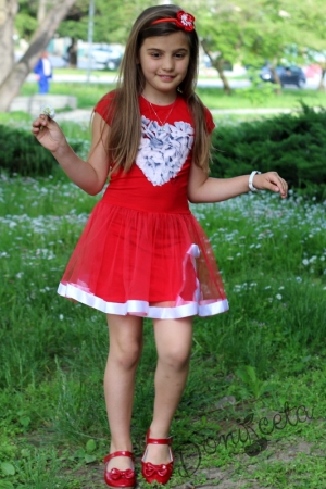 Лятна детска рокля в червено със сърце и тюл с бяла лента