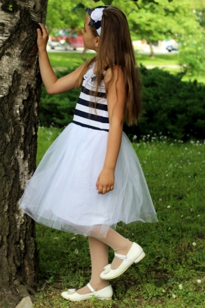 Summer dress in white and dark blue