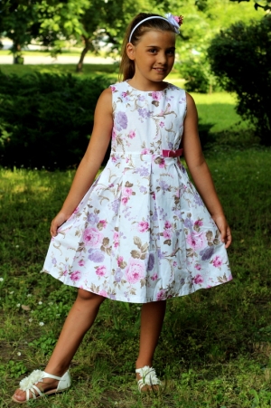 Детска рокля на цветя 6732673