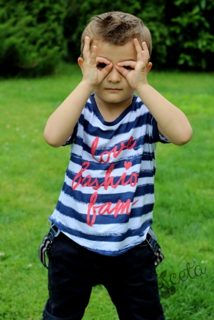 Детскаа тениска за момче в тъмносиньо