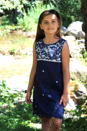 Официална права детска рокля в тъмносиня дантела
