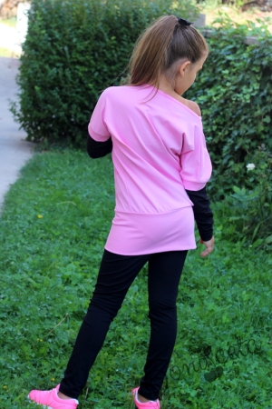 Set of a long sleeve t-shirt and a legging in black