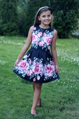 Официална детска рокля в черно на цветя от неопрен
