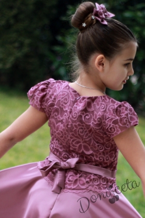 Официална детска рокля от дантела и сатен в пепел от рози
