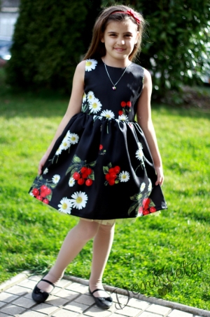 Детска рокля  в черно с черешки 