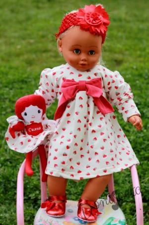 Комплект от рокля с дълъг ръкав с червени сърца със сувенир персонална кукла 