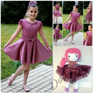 Комплект от официална детска рокля от дантела и сатен в пепел от рози с кукла