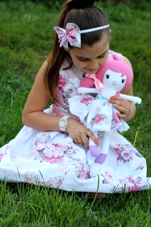 Комплект от детска рокля, диадема и кукла