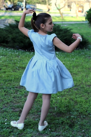 Официална детска рокля в синьо