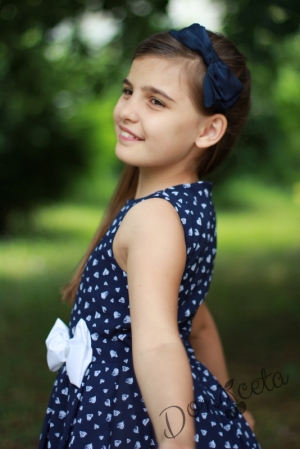 Детска рокля в тъмносиньо Тамара на бели сърца