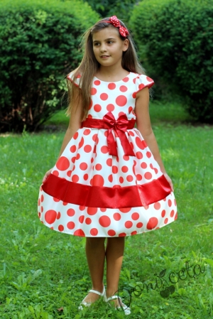 Официална детска рокля в в бяло на червени точки