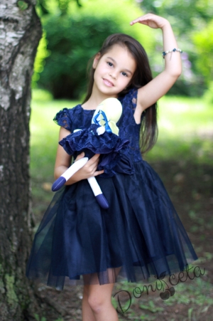 Официална детска рокля в тъмносиньо с дантела и тюл за шаферка или кръщене