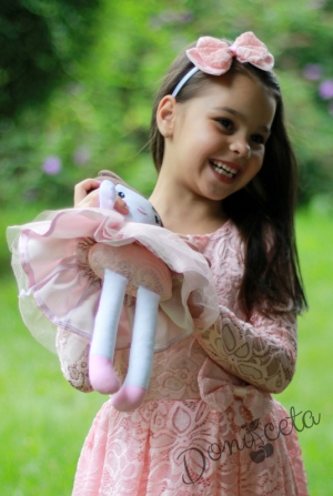Официална детска рокля с дълъг ръкав в дантела в розово
