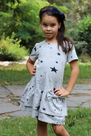 Лятна детска рокля с къс ръкав в сиво на звездички 