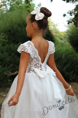 Официална дълга детска рокля с тюл в бяло с дантела и с къс ръкав и панделка отзад  Валентина