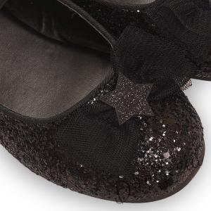 Детски обувки тип балеринки с блясък в черно