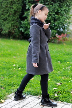 Детско палто за момиче в сиво с дантела 