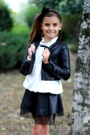 Късо детско кожено яке в черно за момиче