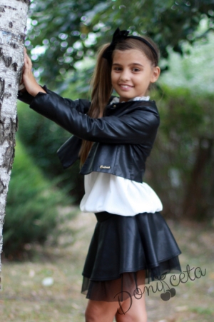 Късо детско кожено яке в черно за момиче