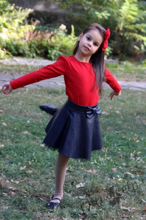 Детска блуза с дълъг ръкав в червено