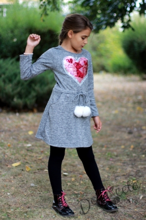 Детска рокля от плетиво в сиво с пайети  с променящ се цвят