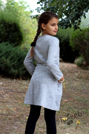 Детска рокля от плетиво в сиво с паети  с променящ се цвят