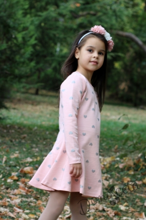 Детска рокля в розово със сребристи сърца