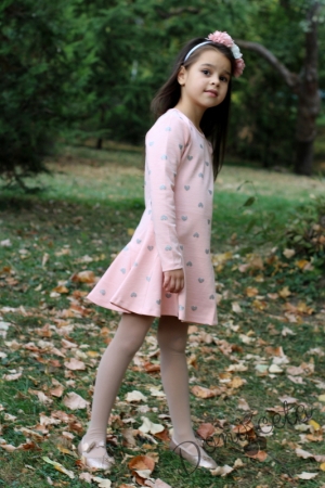 Детска рокля в розово със сребристи сърца