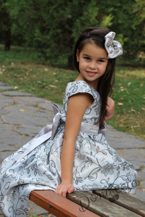 Официална детска рокля с шлейф в сребристо Идеа