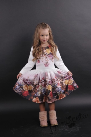 Детска рокля на цветя от неопрен с дълъг ръкав