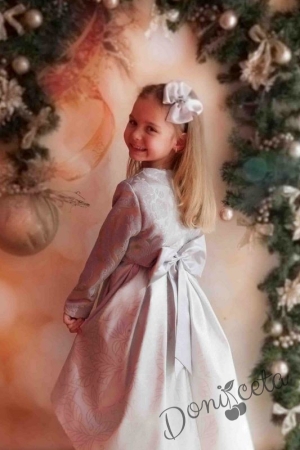 Официална детска рокля в сребристо с болеро с голяма панделка отзад