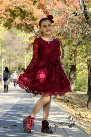 Детска рокля с дълъг ръкав в дантела в бордо