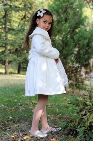 Комплект от официална детска рокля от дантела с дълъг ръкав и палто
