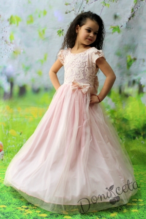 Официална дълга детска рокля в прасковено с обръч с бутикова дантела