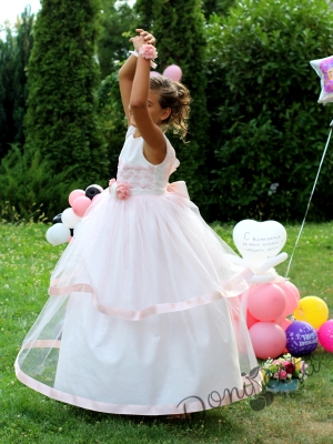 Официална детска дълга рокля в прасковено с гол гръб