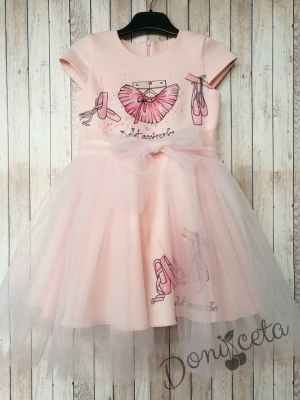 Официална детска рокля в розово с аксесоари на балерина