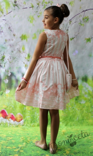 Детска рокля на цветя с чантичка