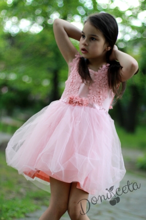 Официална детска рокля в прасковено