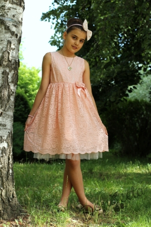 Официална детска дантелена рокля Димана в прасковено