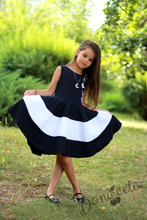 Официална детска рокля в тъмносиньо с 3D пеперуди тип клош в бяло Оля