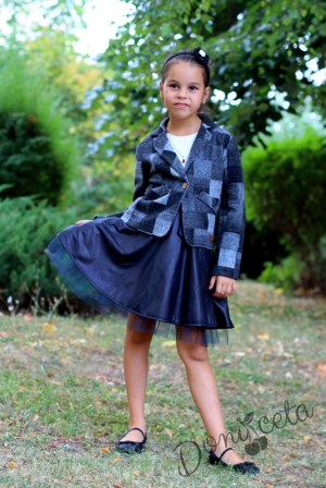 Комплект от 3 части-детска блуза с дълъг ръкав в екрю, пола в тъмносиньо и сако 