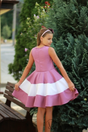 Официална детска рокля в пепел от рози с 3D пеперуди 