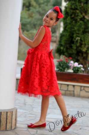 Официална детска рокля от бутикова дантела в червено