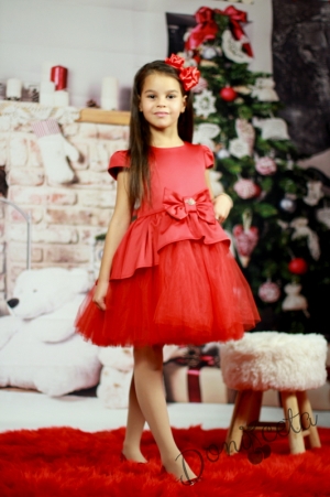 Червена официална детска рокля от сатен и тюл