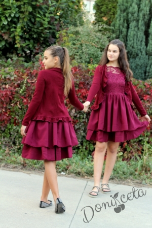 Official children's dress with long sleeves in lace in red