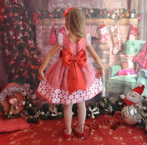 Официална детска рокля в червено с цветя от дантела