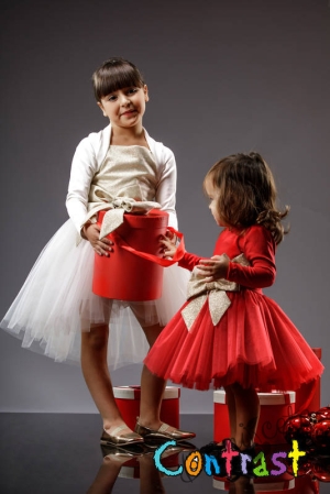 Детска/бебешка рокля в червено Contrast с панделка в златисто