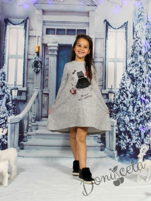 Детска рокля с дълъг ръкав от плетиво в сиво с апликация на 3D мини рокличка с аксесоари