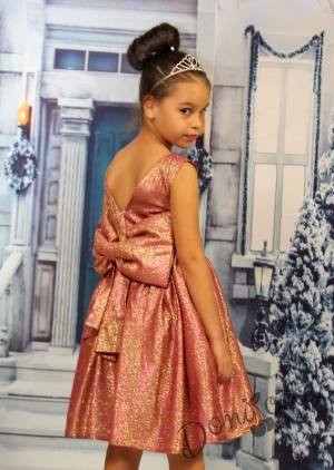 Детска рокля с къс ръкав и голяма панделка с блясък